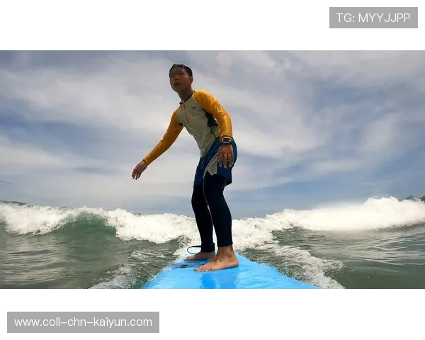 海岛海岸冲浪大赛，浪花飞扬的青春记忆，海岛夏日冲浪赛